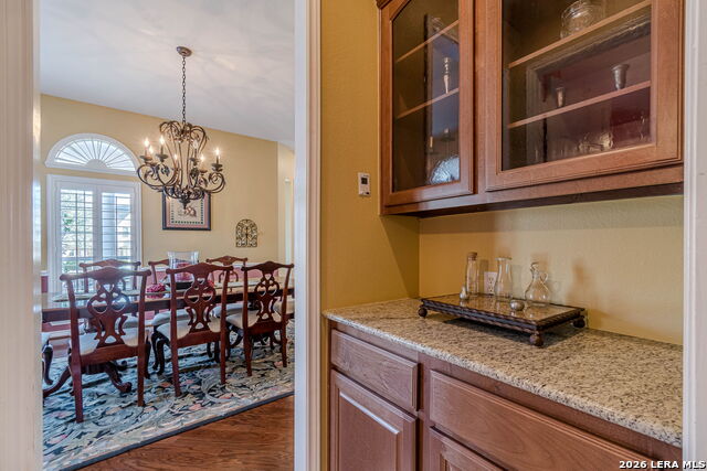 Image 20 of 97 For 8416 Monument Oak