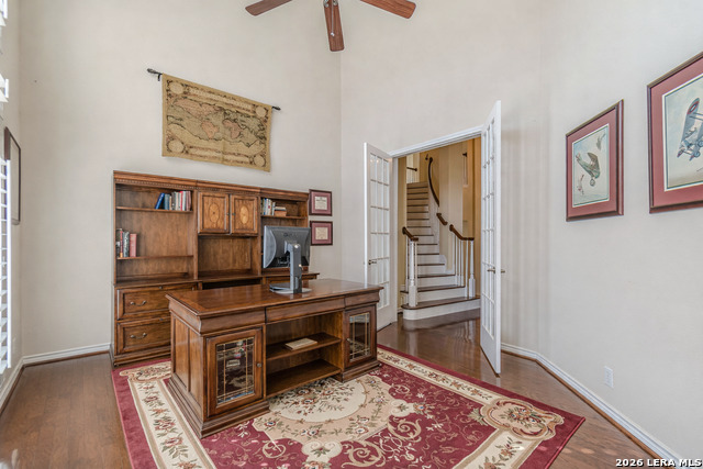 Image 25 of 97 For 8416 Monument Oak