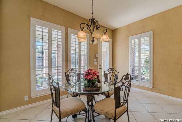 Image 33 of 97 For 8416 Monument Oak