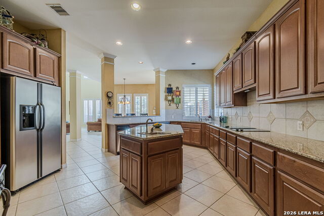 Image 36 of 97 For 8416 Monument Oak