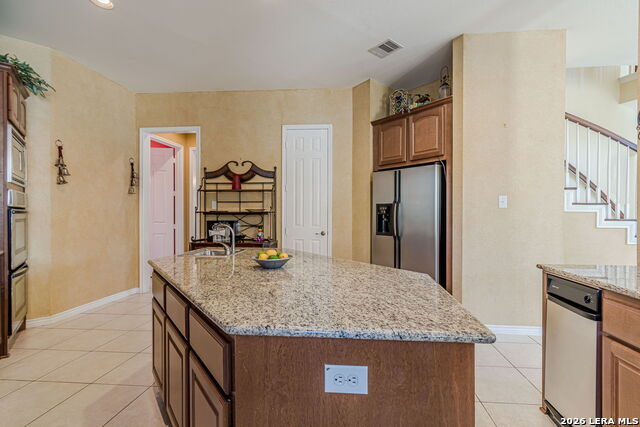 Image 39 of 97 For 8416 Monument Oak