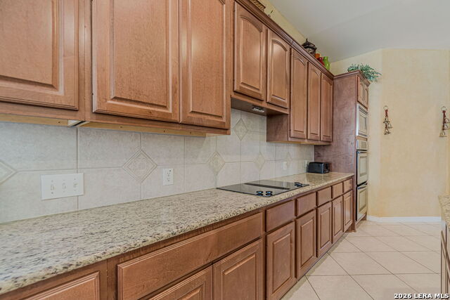 Image 41 of 97 For 8416 Monument Oak