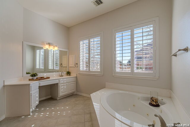 Image 49 of 97 For 8416 Monument Oak