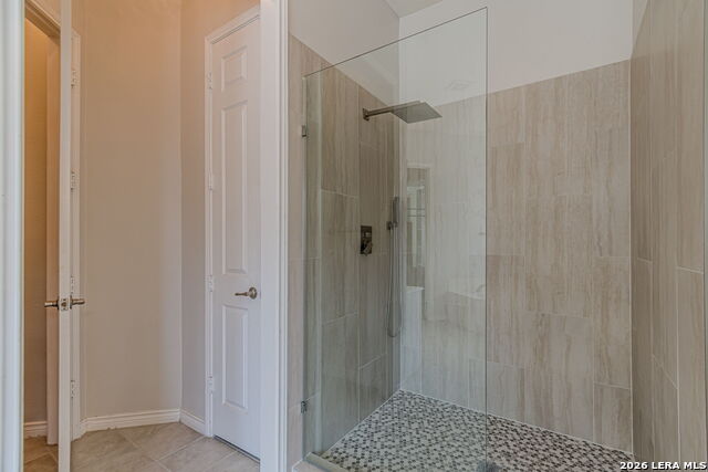 Image 54 of 97 For 8416 Monument Oak