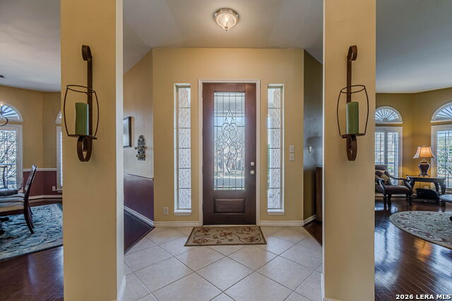 Image 6 of 97 For 8416 Monument Oak