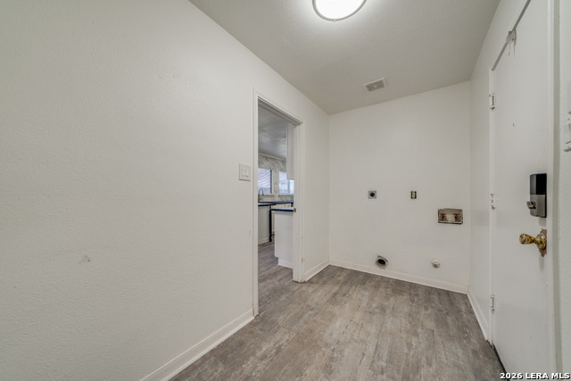 Image 14 of 51 For 8151 Cantura Mills