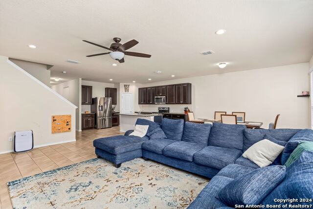 Image 10 of 27 For 11019 Pomona Park