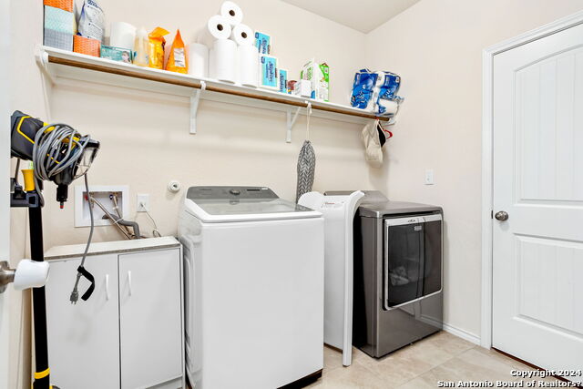 Image 18 of 27 For 11019 Pomona Park