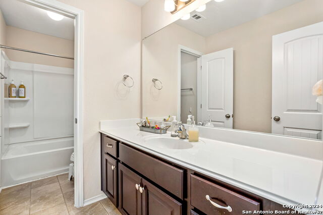 Image 24 of 27 For 11019 Pomona Park