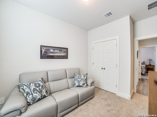 Image 21 of 29 For 14519 Rainwater Trail