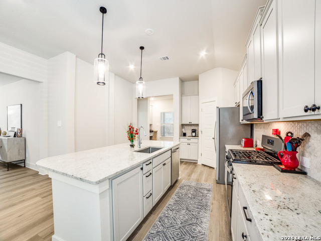 Image 8 of 29 For 14519 Rainwater Trail