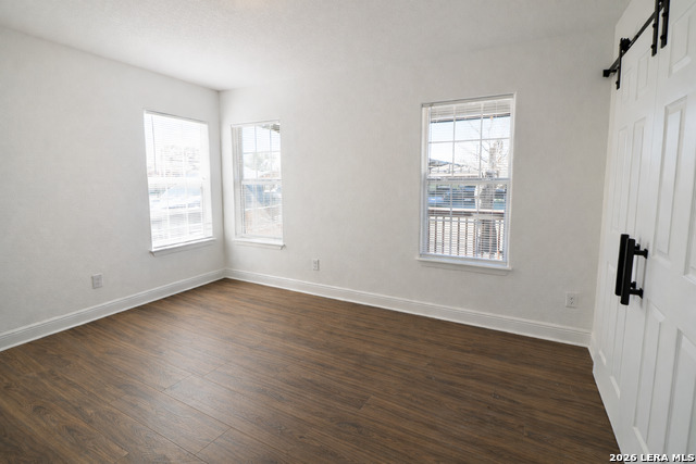 Image 13 of 18 For 2231 Waverly Ave