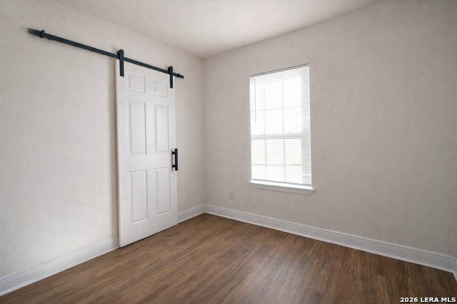 Image 15 of 18 For 2231 Waverly Ave