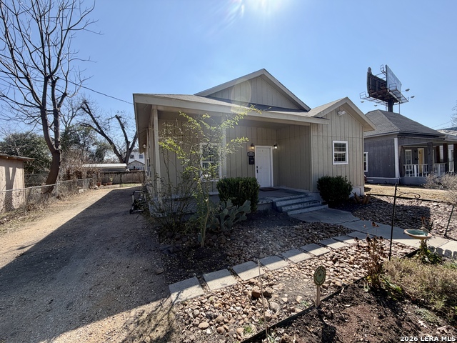 Image 3 of 26 For 210 Cadwallader