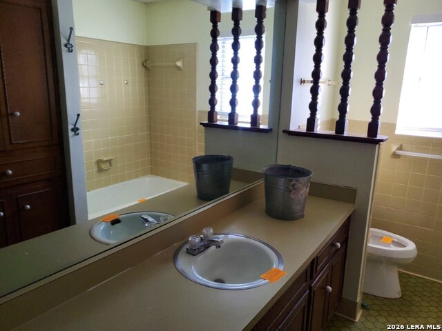 Image 7 of 12 For 303 Cordoba Dr