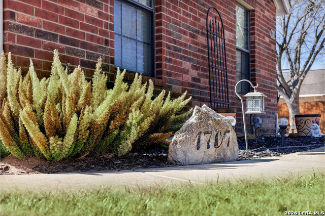 Image 6 of 37 For 1707 Park View