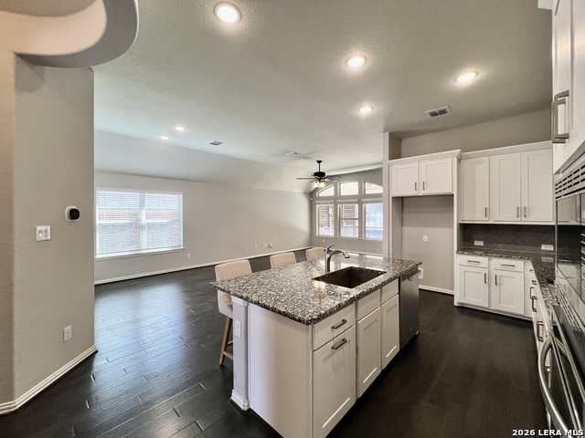 Listing photo id 4 for 27823 Dana Creek