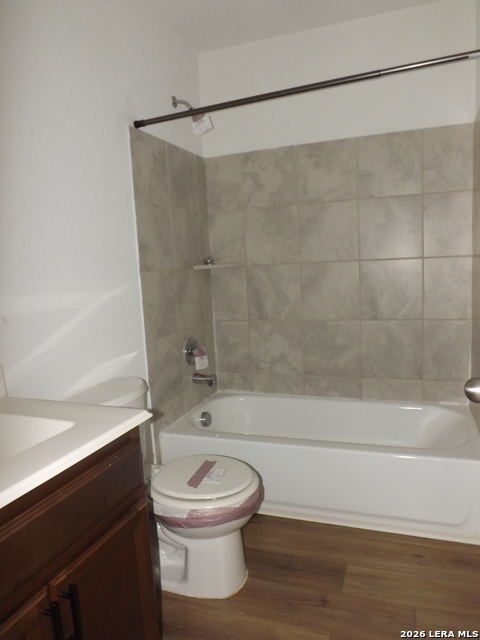 Image 11 of 22 For 6835 Alaskan Way