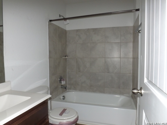 Image 12 of 22 For 6835 Alaskan Way