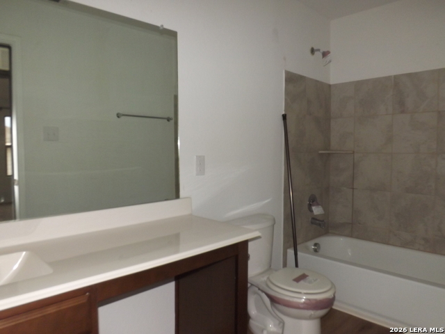 Image 13 of 22 For 6835 Alaskan Way