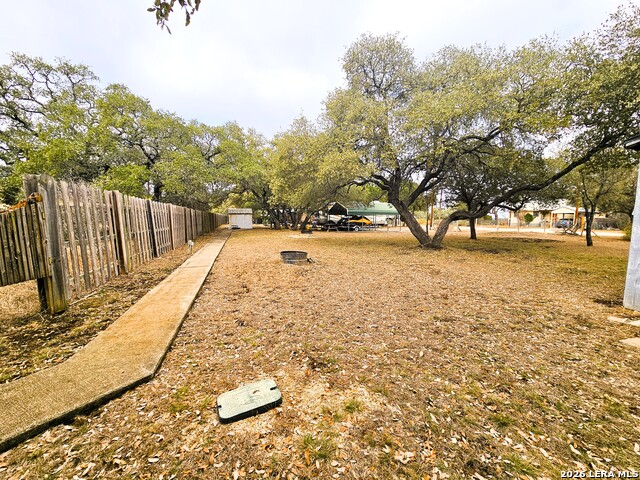 Image 15 of 32 For 605 Lakeshore Ln