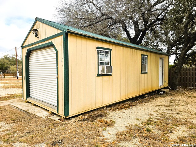 Image 19 of 32 For 605 Lakeshore Ln