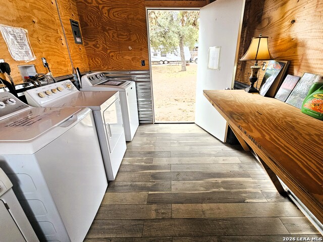 Image 20 of 32 For 605 Lakeshore Ln