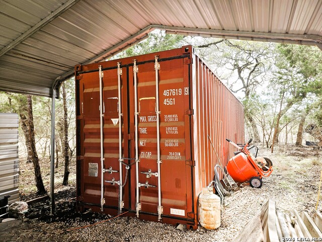 Image 23 of 32 For 605 Lakeshore Ln