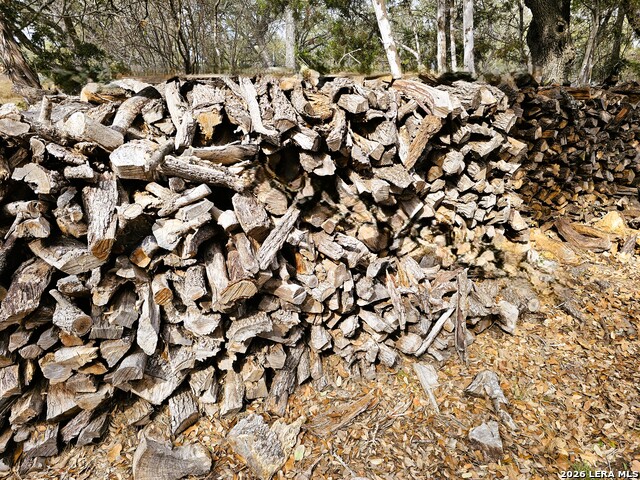 Image 24 of 32 For 605 Lakeshore Ln