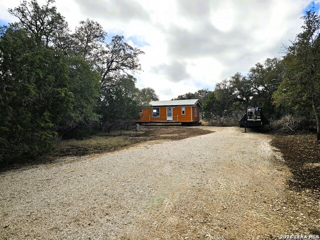 Image 26 of 32 For 605 Lakeshore Ln