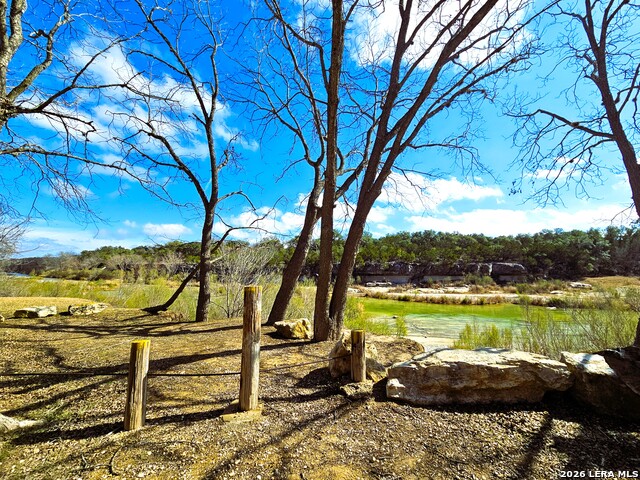 Image 29 of 32 For 605 Lakeshore Ln