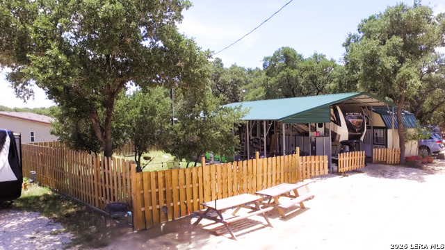 Image 7 of 32 For 605 Lakeshore Ln