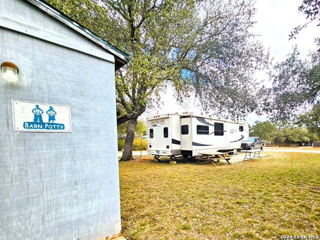 Image 8 of 32 For 605 Lakeshore Ln