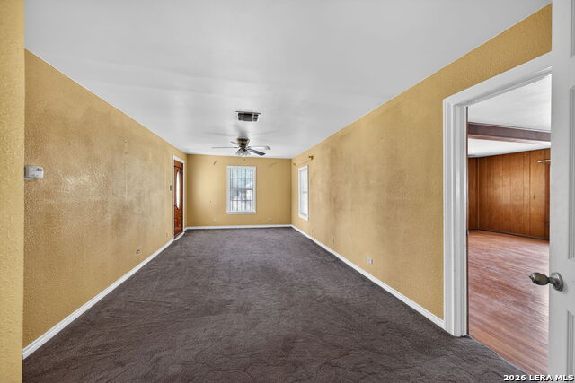 Image 17 of 50 For 843 Hoover Ave