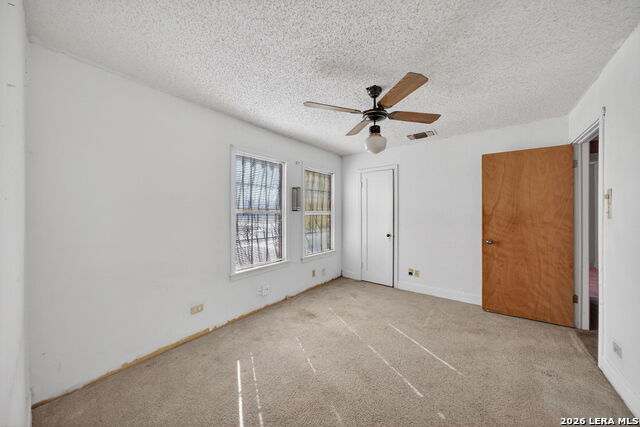 Image 26 of 50 For 843 Hoover Ave