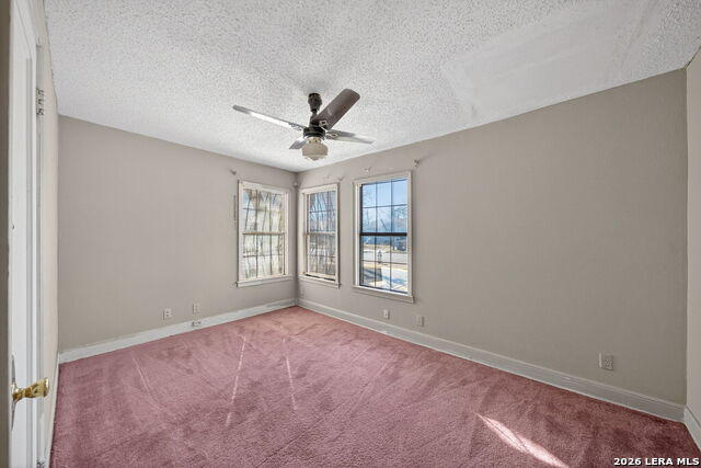 Image 28 of 50 For 843 Hoover Ave