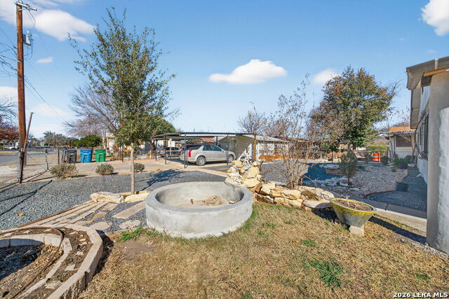 Image 31 of 50 For 843 Hoover Ave