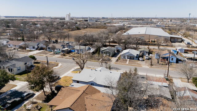 Image 44 of 50 For 843 Hoover Ave