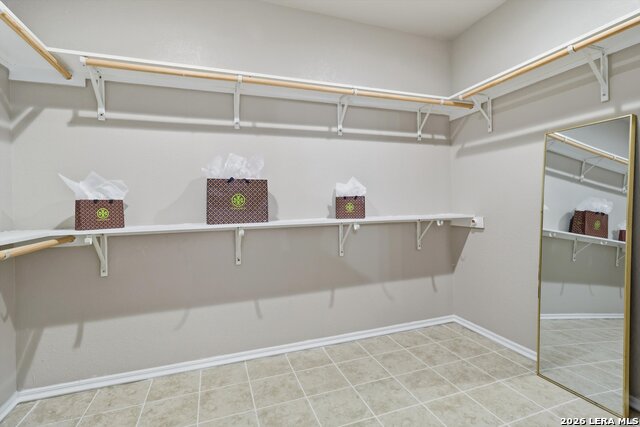 Image 28 of 43 For 14674 Silesia Dr