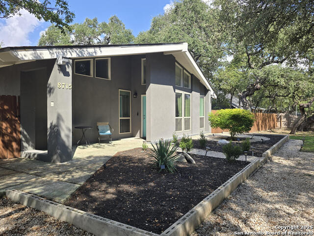 Image 3 of 30 For 8715 Post Oak