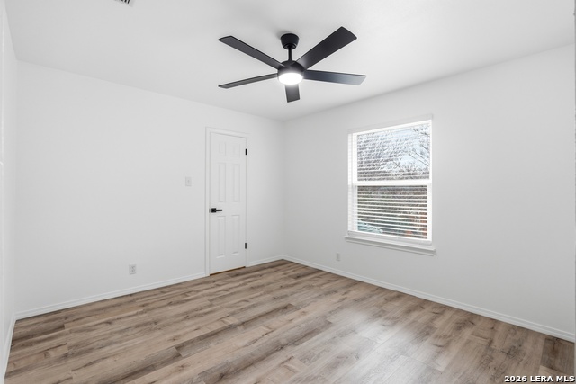 Image 26 of 35 For 602 Lightstone