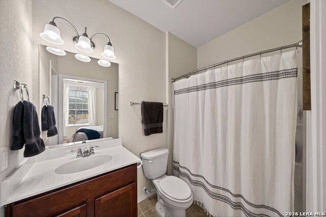 Listing photo id 13 for 610 Ridgehorn