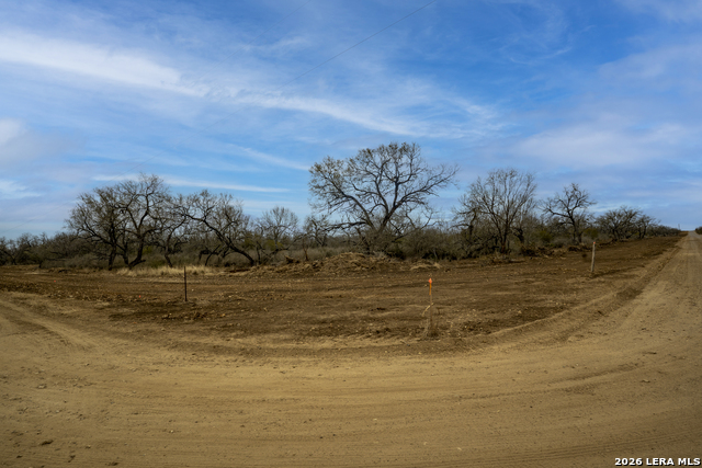 Listing photo id 2 for 2410 San Miguel Tract #1