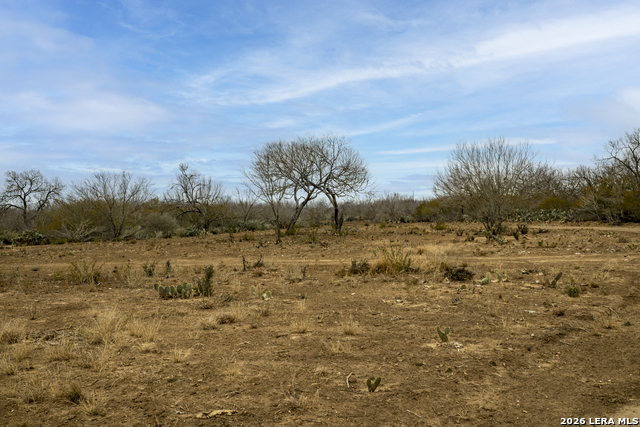 Listing photo id 3 for 2410 San Miguel Tract #1