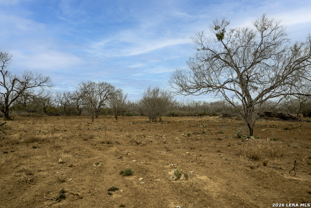 Listing photo id 4 for 2410 San Miguel Tract #1