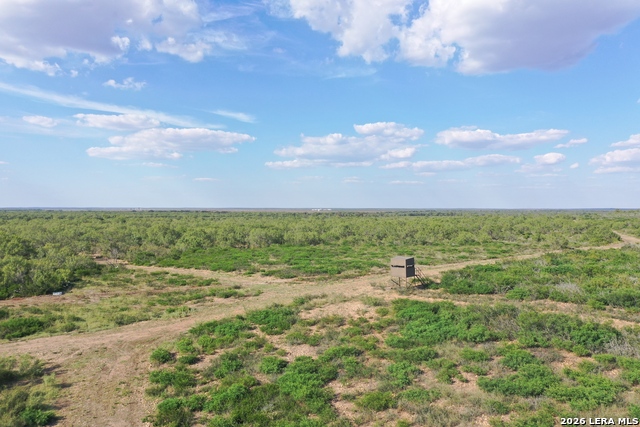 Image 2 of 28 For 00 Fm 140  