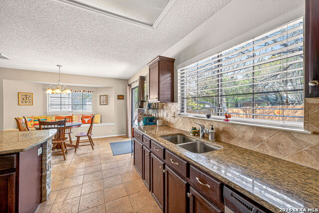 Listing photo id 12 for 10118 Sandbrook Hill