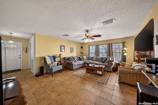 Listing photo id 3 for 10118 Sandbrook Hill