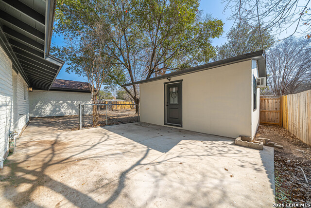 Image 23 of 33 For 11118 Dreamland