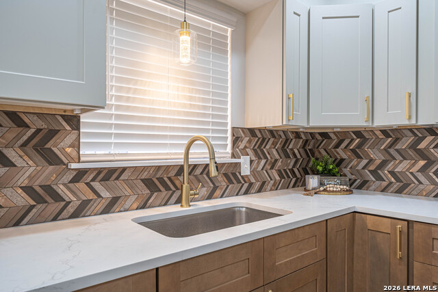 Image 6 of 33 For 11118 Dreamland